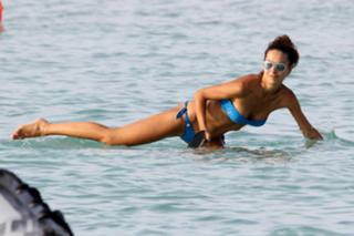 Laura Barriales feet photo thumbnail