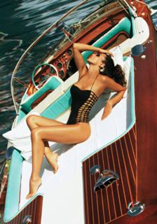 Laura Barriales feet photo thumbnail