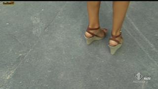 Laura Barriales feet photo thumbnail