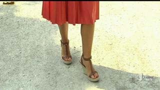 Laura Barriales feet photo thumbnail