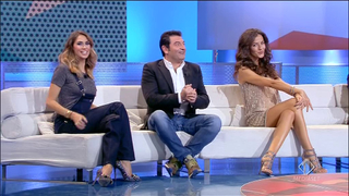 Laura Barriales feet photo thumbnail