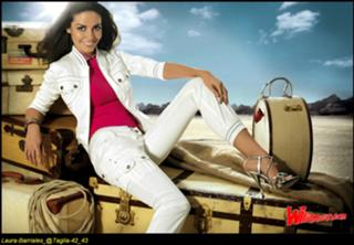 Laura Barriales feet photo thumbnail