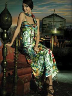 Laura Barriales feet photo thumbnail
