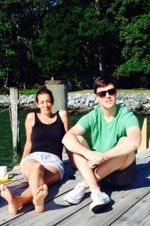 Laura Bassett feet photo thumbnail