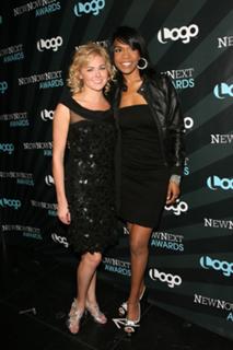 Laura Bell Bundy feet photo thumbnail