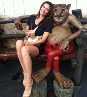 Laura Benanti feet photo 3