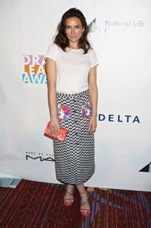 Laura Benanti feet photo 9