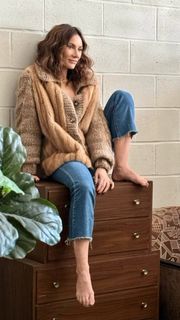 Laura Benanti feet photo 8