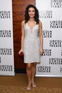 Laura Benanti feet photo 18