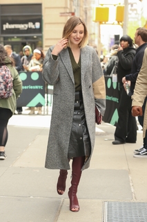 Laura Carmichael feet photo 15