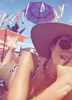 Laura Carmine feet photo 6