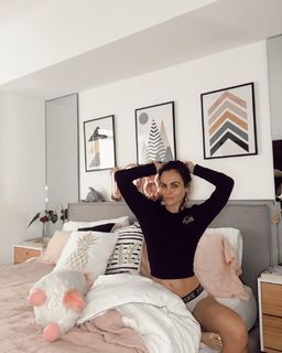 Laura Carmine feet photo 12