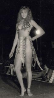 Laura Cayouette feet photo 13