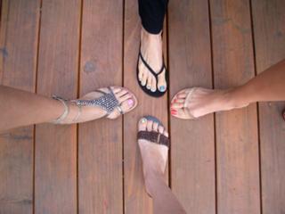 Laura Cayouette feet photo 12