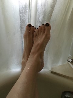 Laura Cayouette feet photo 15