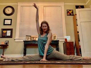 Laura Cayouette feet photo 1