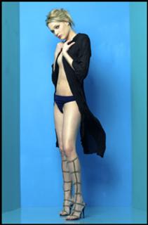 Laura Chiatti feet photo 20