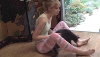 Laura Clery feet photo 16