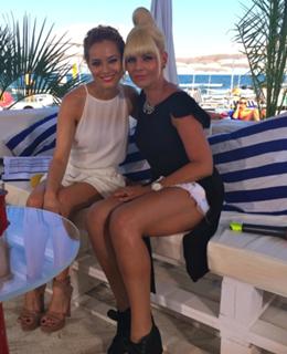 Laura Cosoi feet photo 16