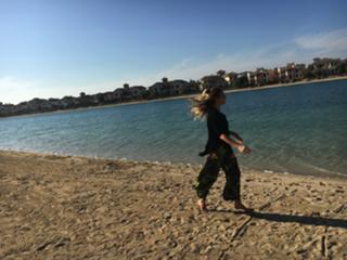Laura Cosoi feet photo 10