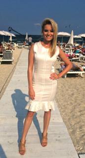 Laura Cosoi feet photo 13