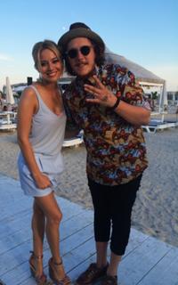 Laura Cosoi feet photo 8