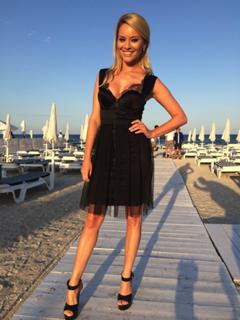Laura Cosoi feet photo 17