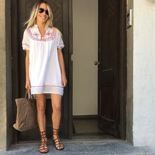 Laura Cosoi feet photo 8