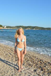 Laura Cosoi feet photo 13