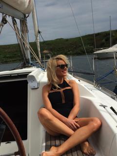 Laura Cosoi feet photo 8