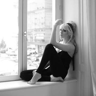 Laura Cosoi feet photo 20