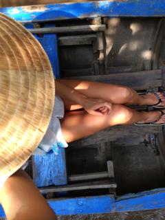 Laura Cosoi feet photo 9