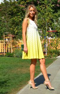 Laura Cosoi feet photo 15