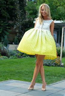 Laura Cosoi feet photo 14