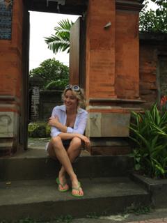 Laura Cosoi feet photo 6