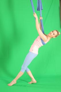 Laura Cosoi feet photo 2