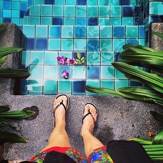 Laura Cosoi feet photo 11