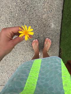 Laura Cosoi feet photo 9