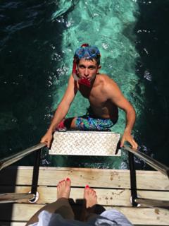 Laura Cosoi feet photo 3