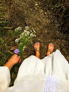 Laura Cosoi feet photo 17