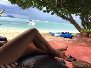 Laura Cosoi feet photo 11