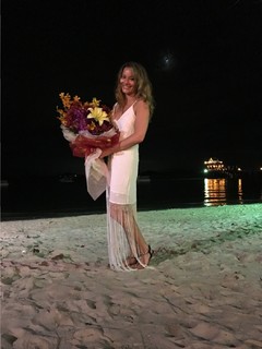 Laura Cosoi feet photo 7
