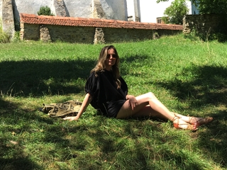 Laura Cosoi feet photo 6