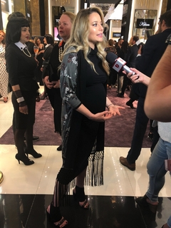 Laura Cosoi feet photo 5
