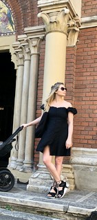 Laura Cosoi feet photo 13