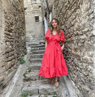 Laura Cosoi feet photo 10