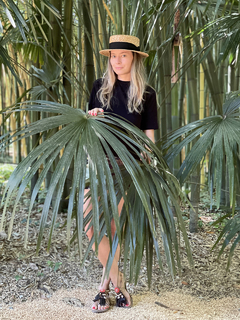 Laura Cosoi feet photo 7