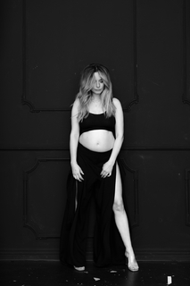 Laura Cosoi feet photo 5