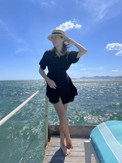 Laura Cosoi feet photo 12