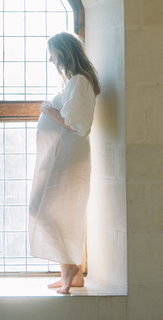 Laura Cosoi feet photo 6